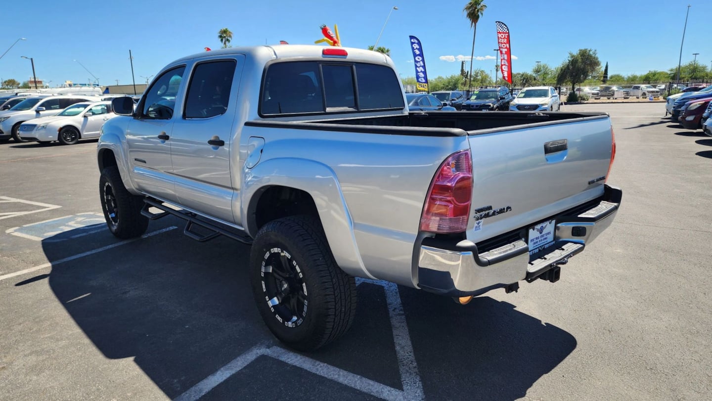 Toyota Tacoma photo 6