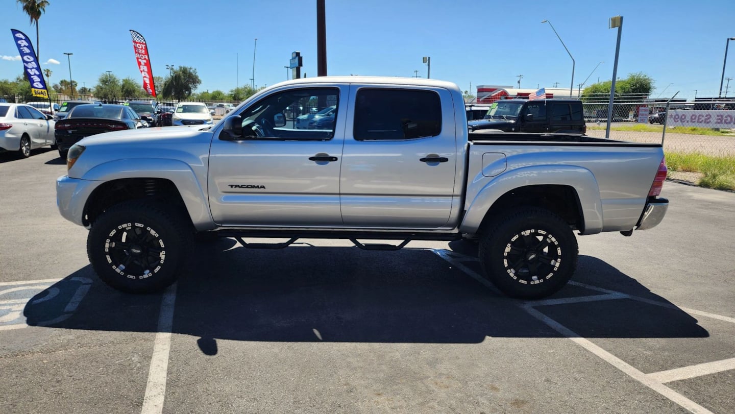 Toyota Tacoma photo 7