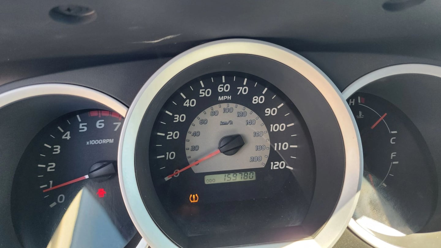 Toyota Tacoma photo 24