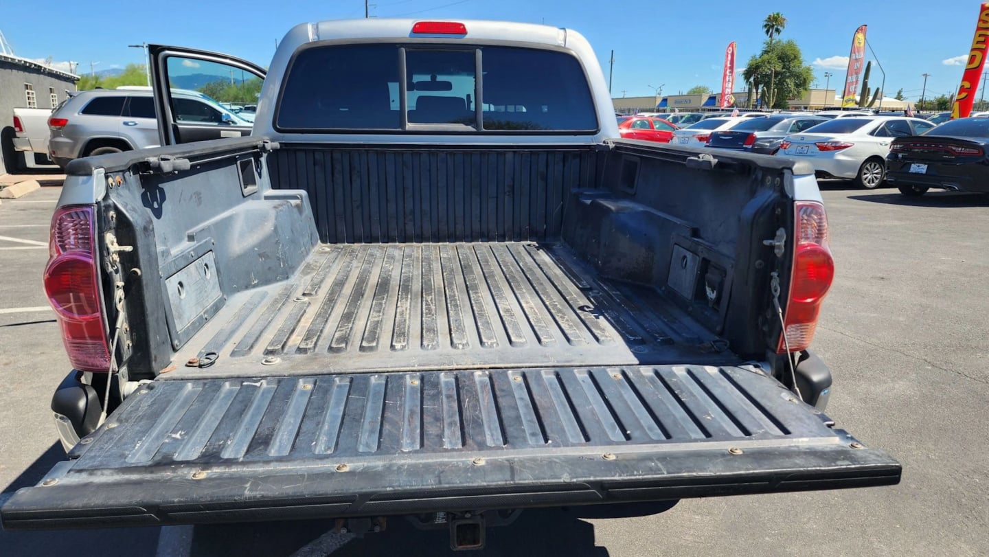 Toyota Tacoma photo 39