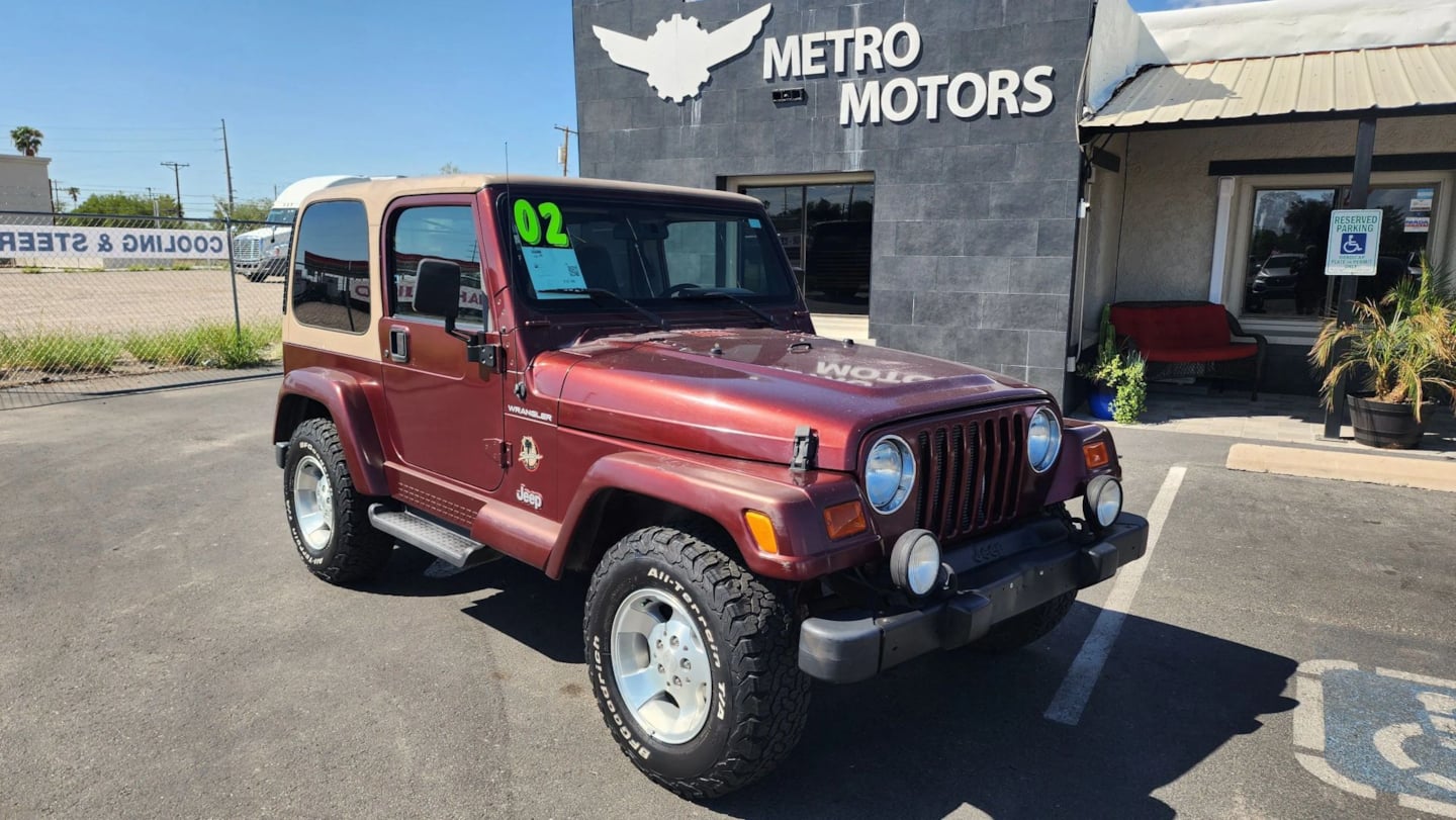 Jeep Wrangler photo 2