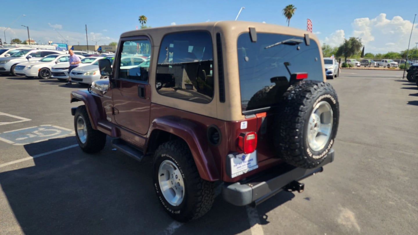 Jeep Wrangler photo 6