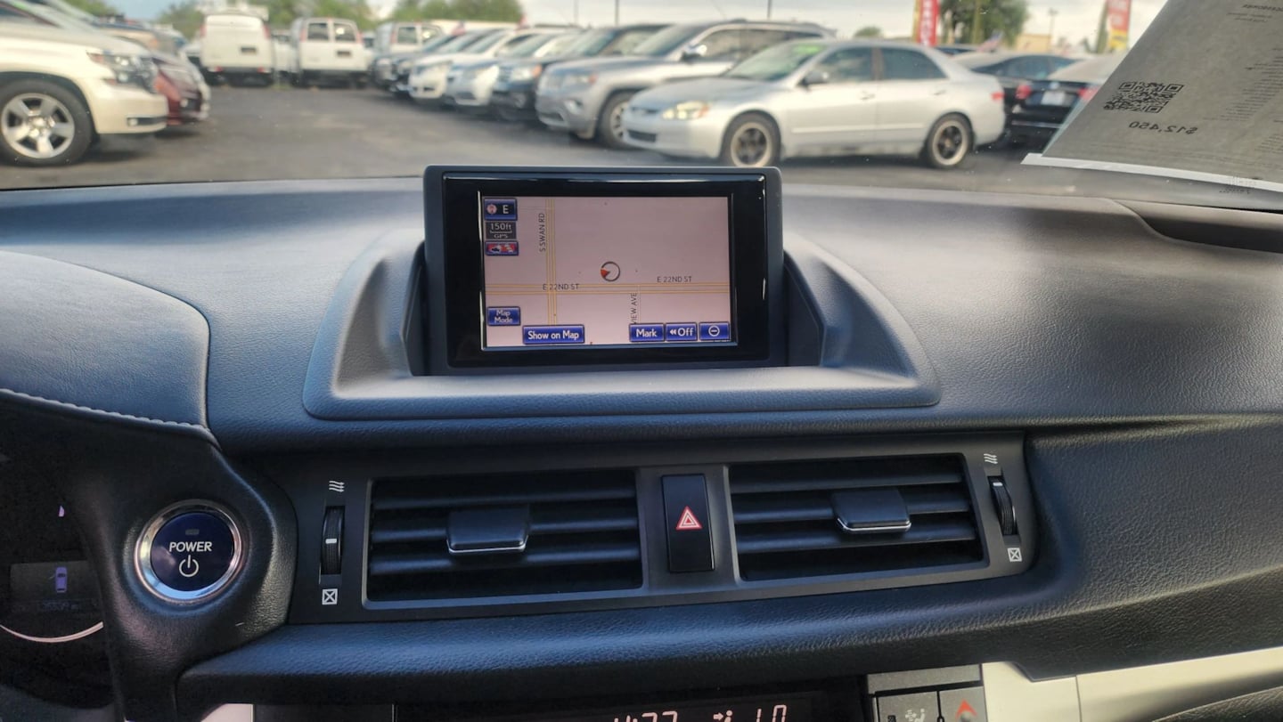 Lexus CT photo 25