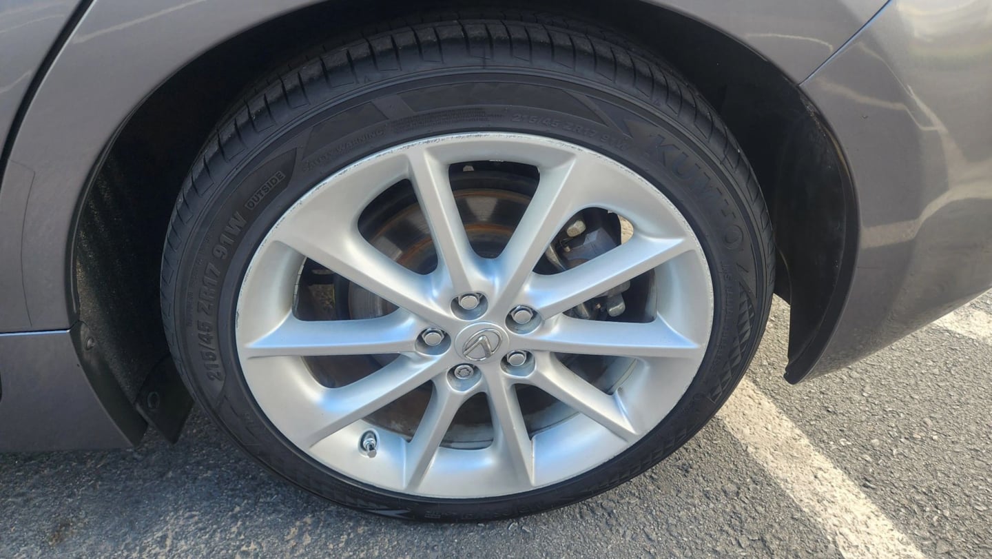 Lexus CT photo 46
