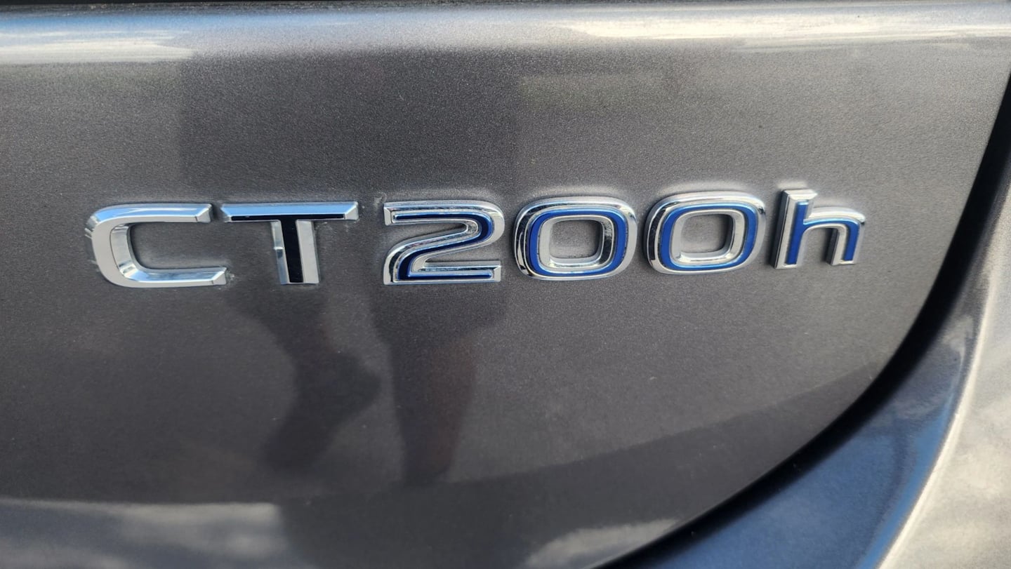 Lexus CT photo 58