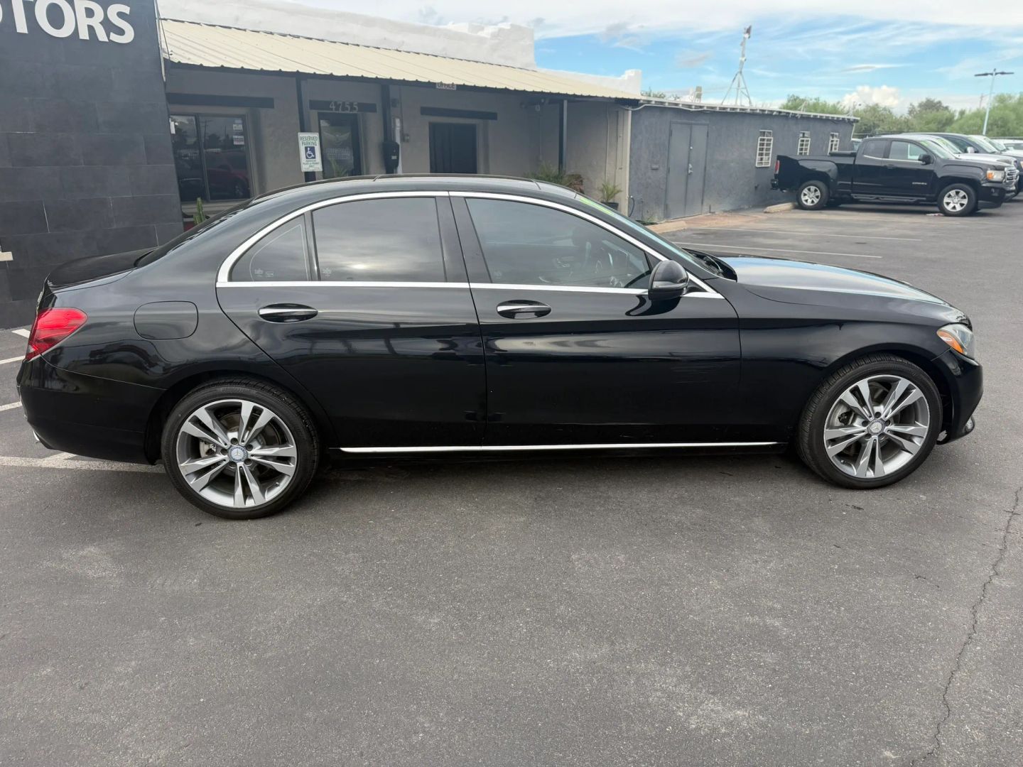 Mercedes-Benz C300 photo 3