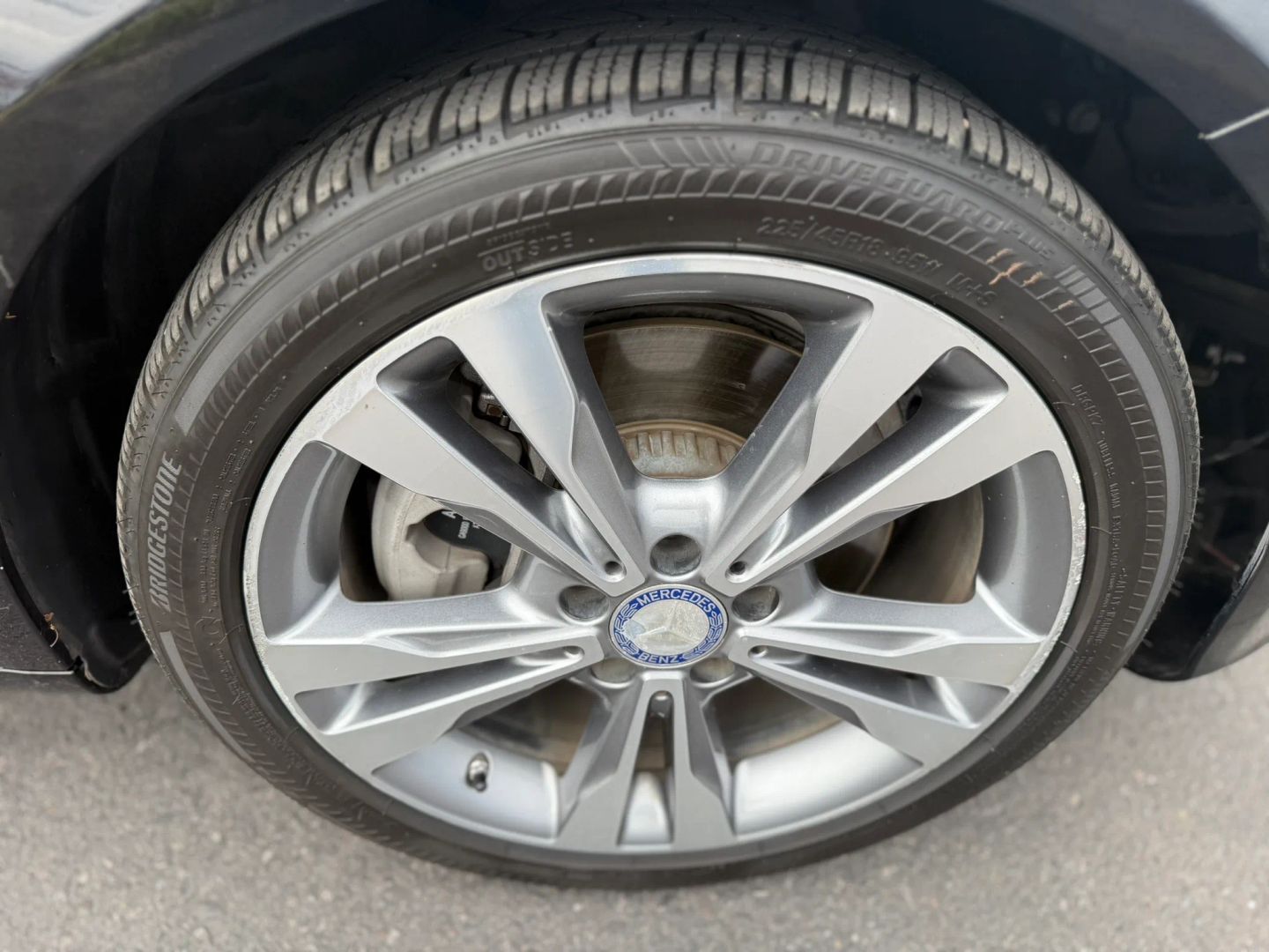 Mercedes-Benz C300 photo 45