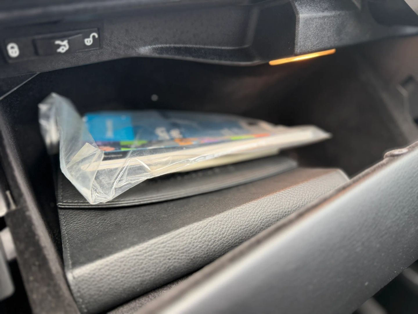 Mercedes-Benz C300 photo 51