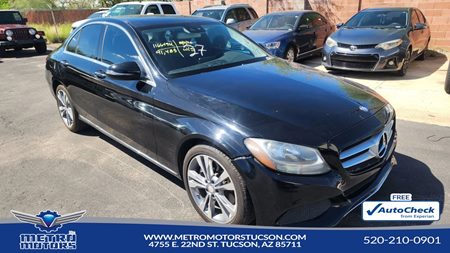 2017 Mercedes-Benz C 300 4MATIC Sedan with Luxury Pkg