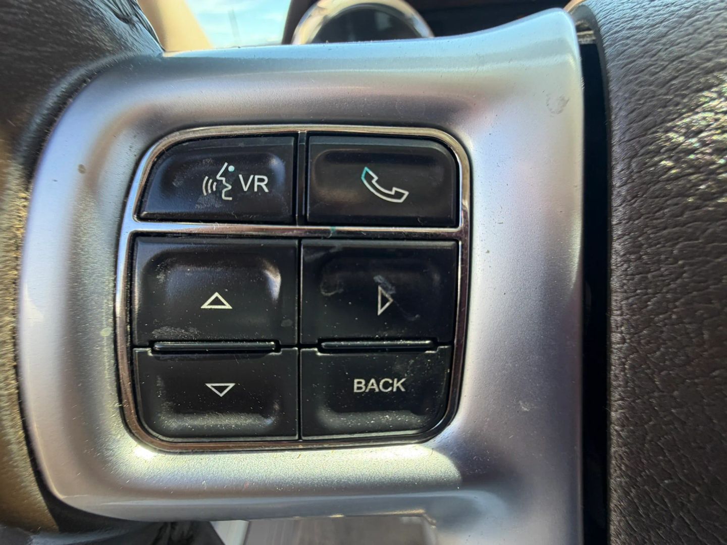 Chrysler Town and Country photo 38
