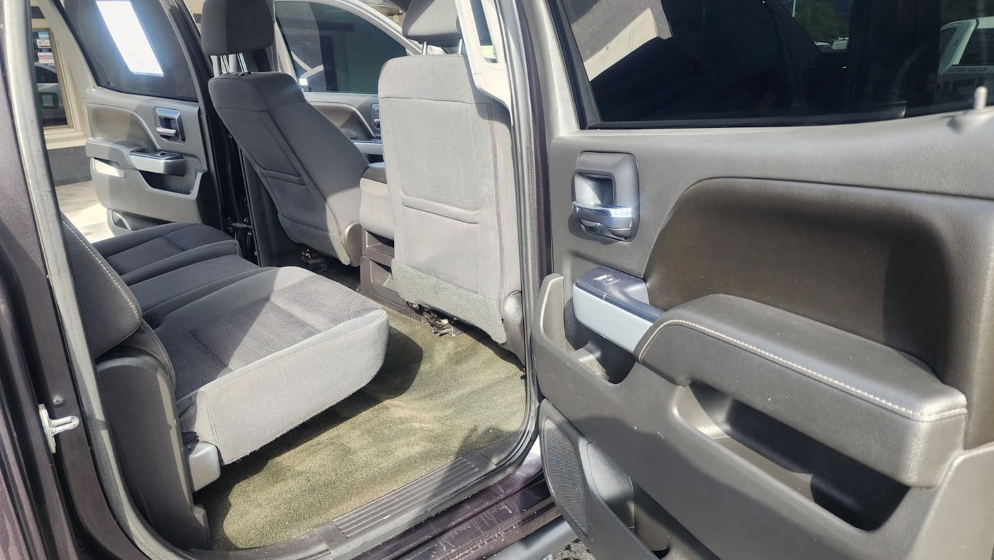 Chevrolet Silverado photo 14