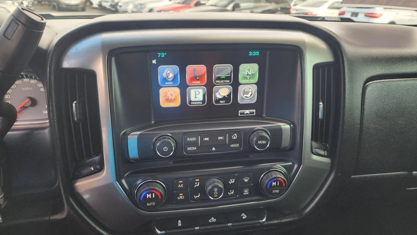 Chevrolet Silverado photo 25