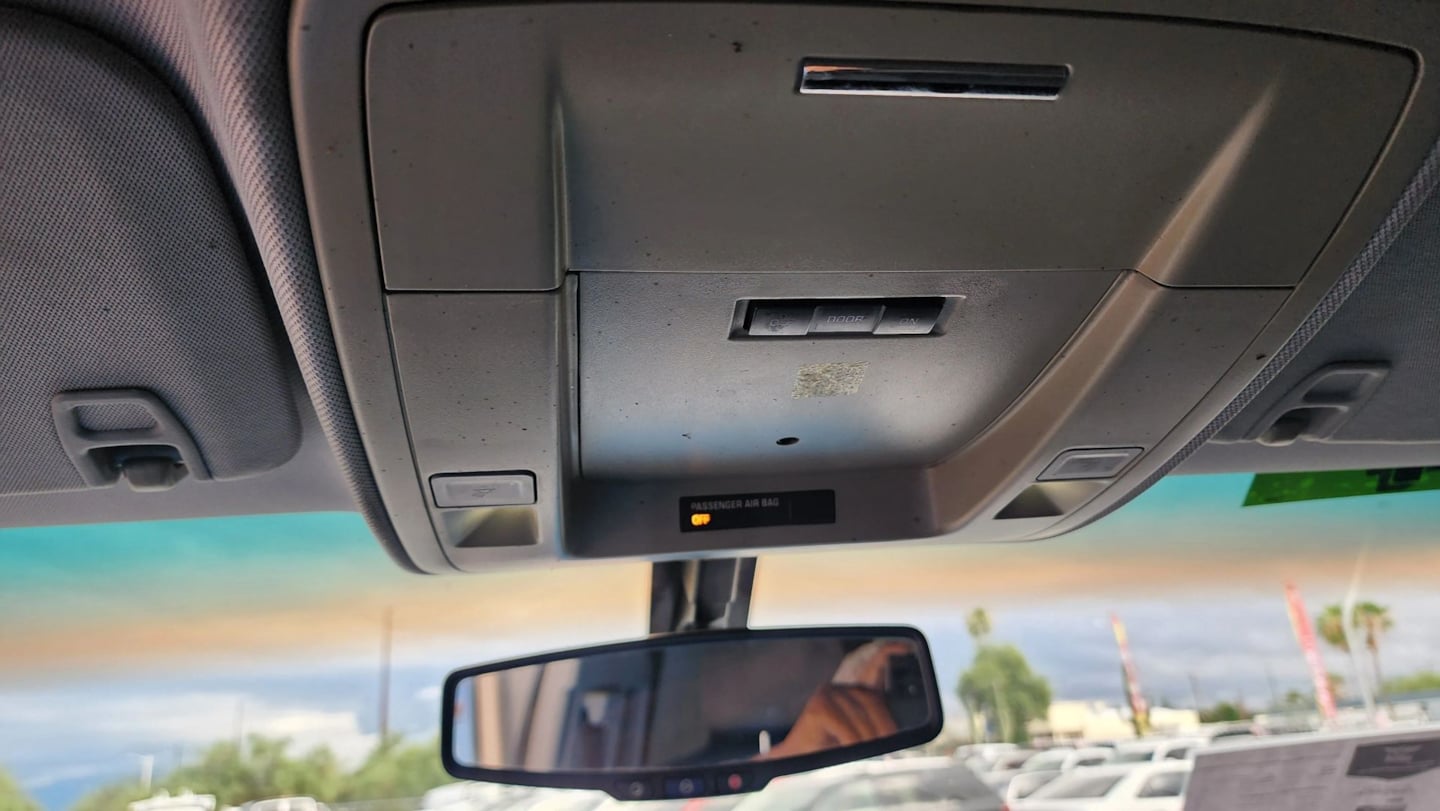 Chevrolet Silverado photo 27