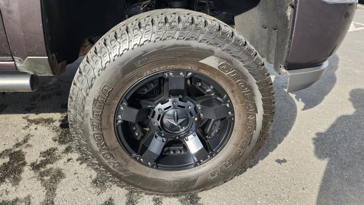 Chevrolet Silverado photo 53
