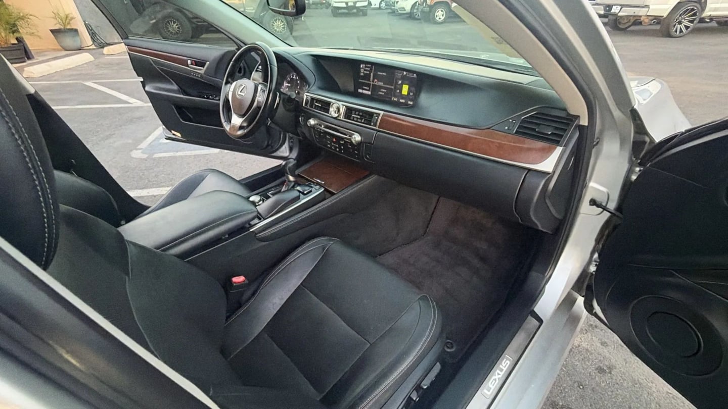Photo 21 of this Lexus GS 350
