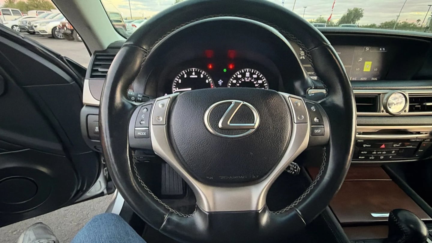 Photo 32 of this Lexus GS 350