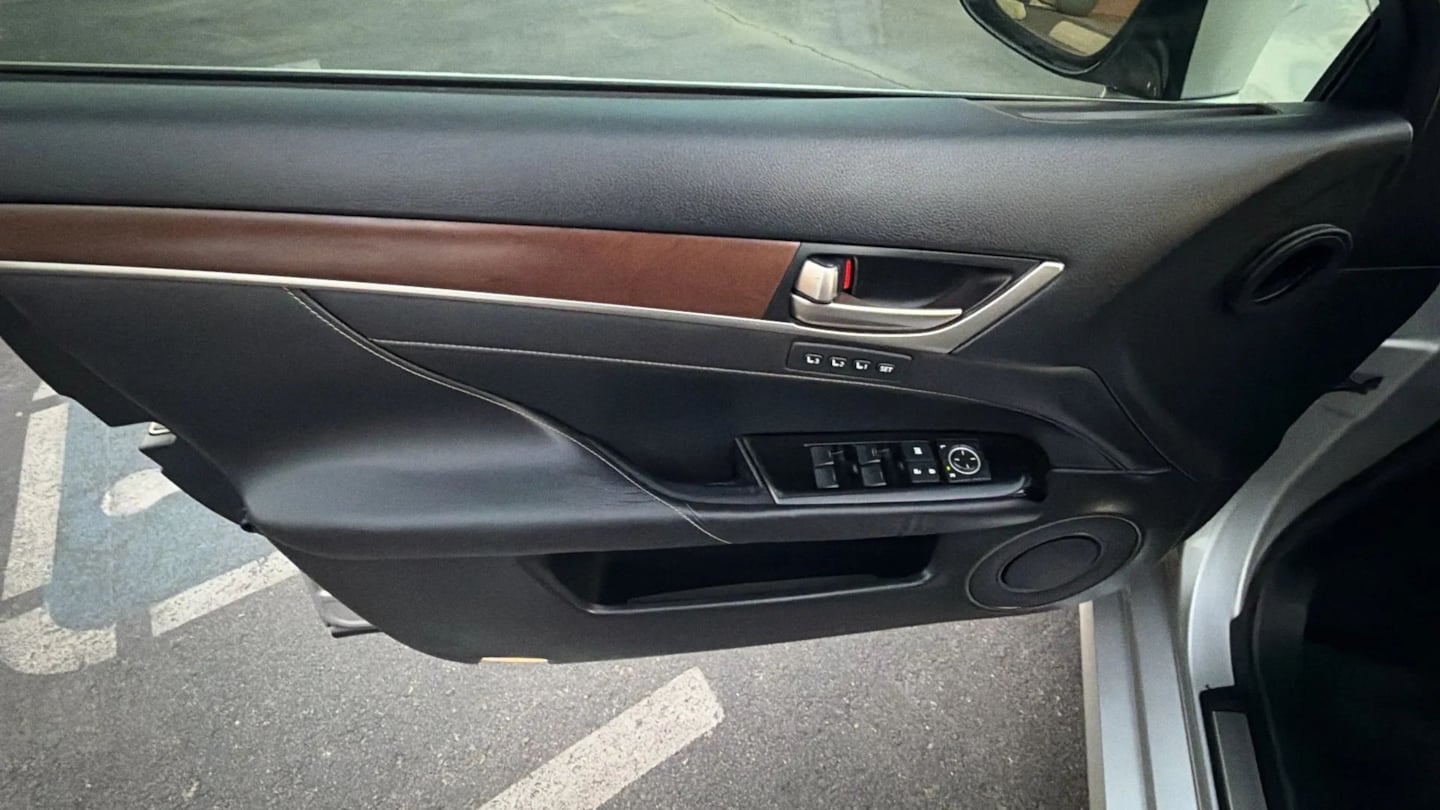 Photo 45 of this Lexus GS 350