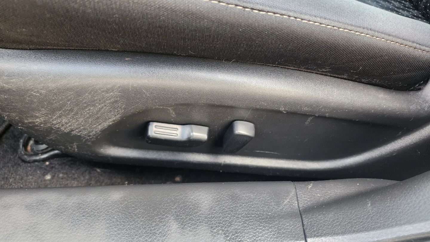 Photo 31 of this Nissan Altima
