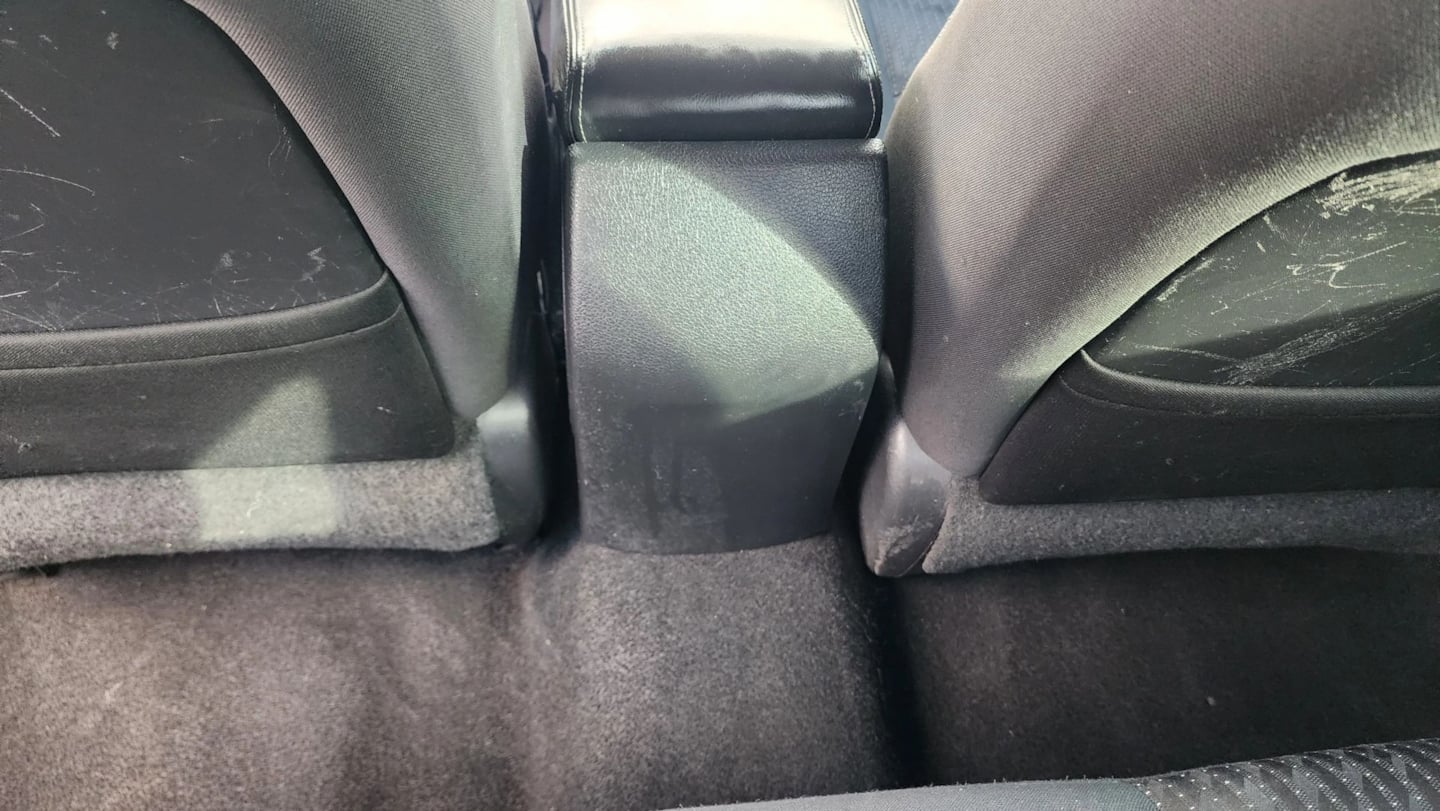 Photo 34 of this Nissan Altima