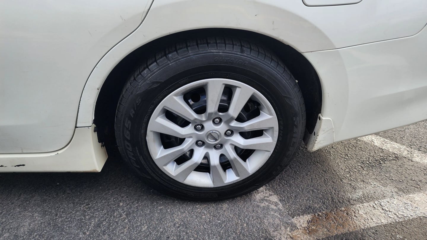Photo 44 of this Nissan Altima