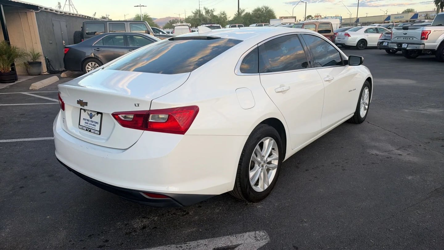 Photo 4 of this Chevrolet Malibu