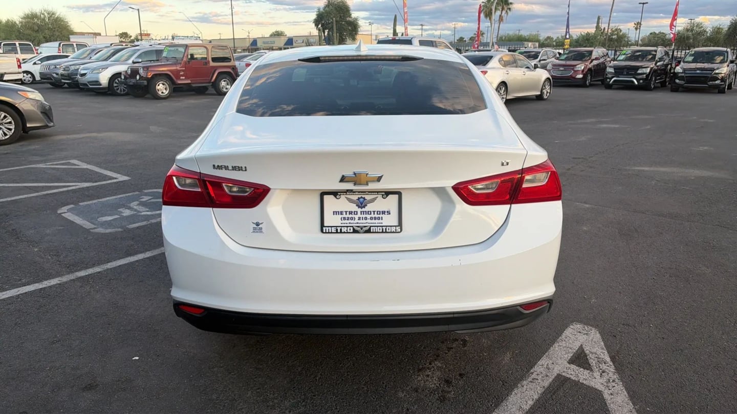 Photo 5 of this Chevrolet Malibu