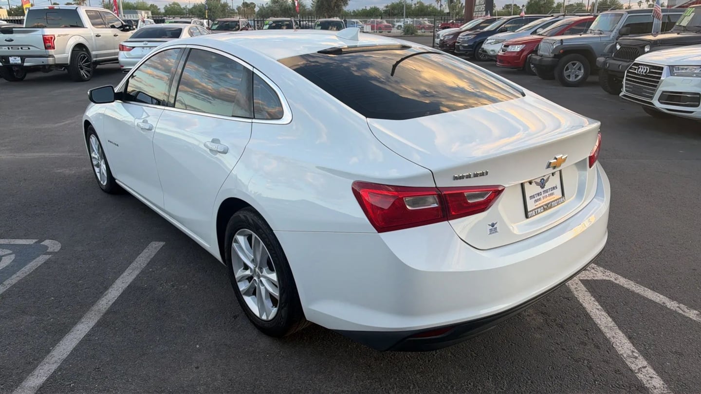 Photo 6 of this Chevrolet Malibu