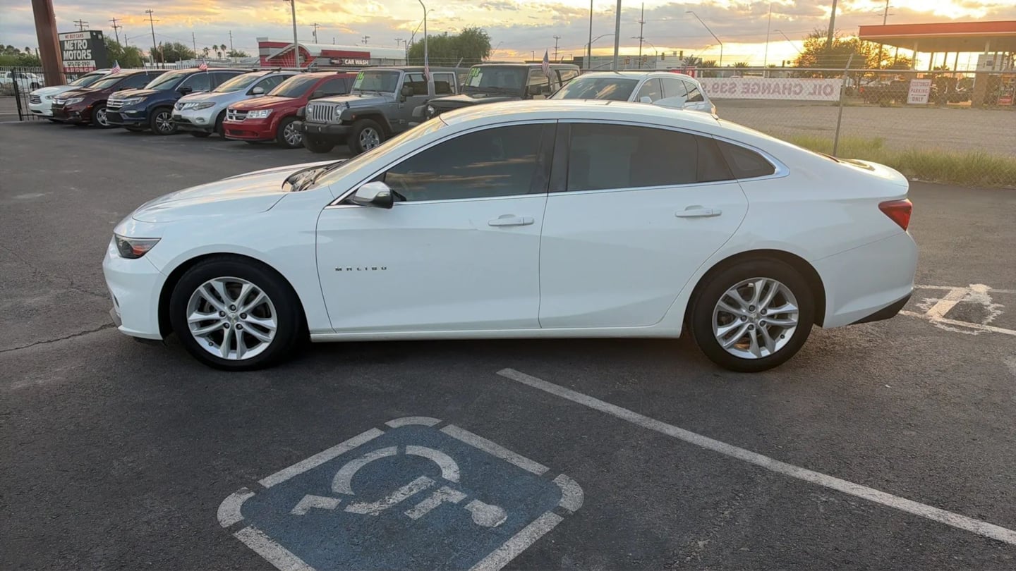 Photo 7 of this Chevrolet Malibu