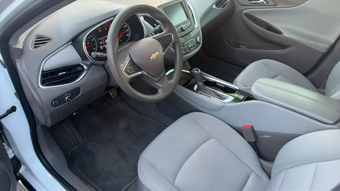 Photo 12 of this Chevrolet Malibu