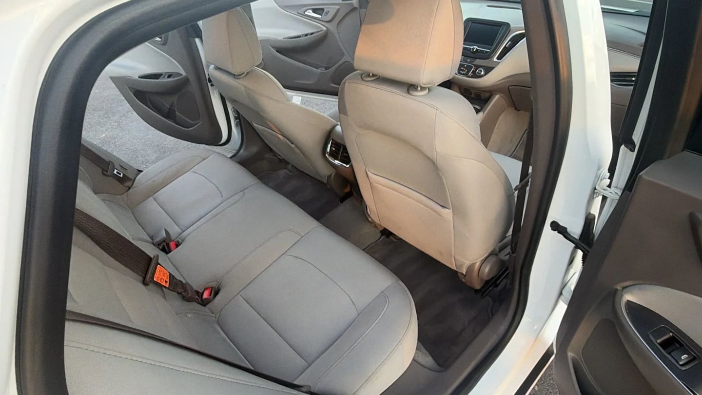 Photo 20 of this Chevrolet Malibu