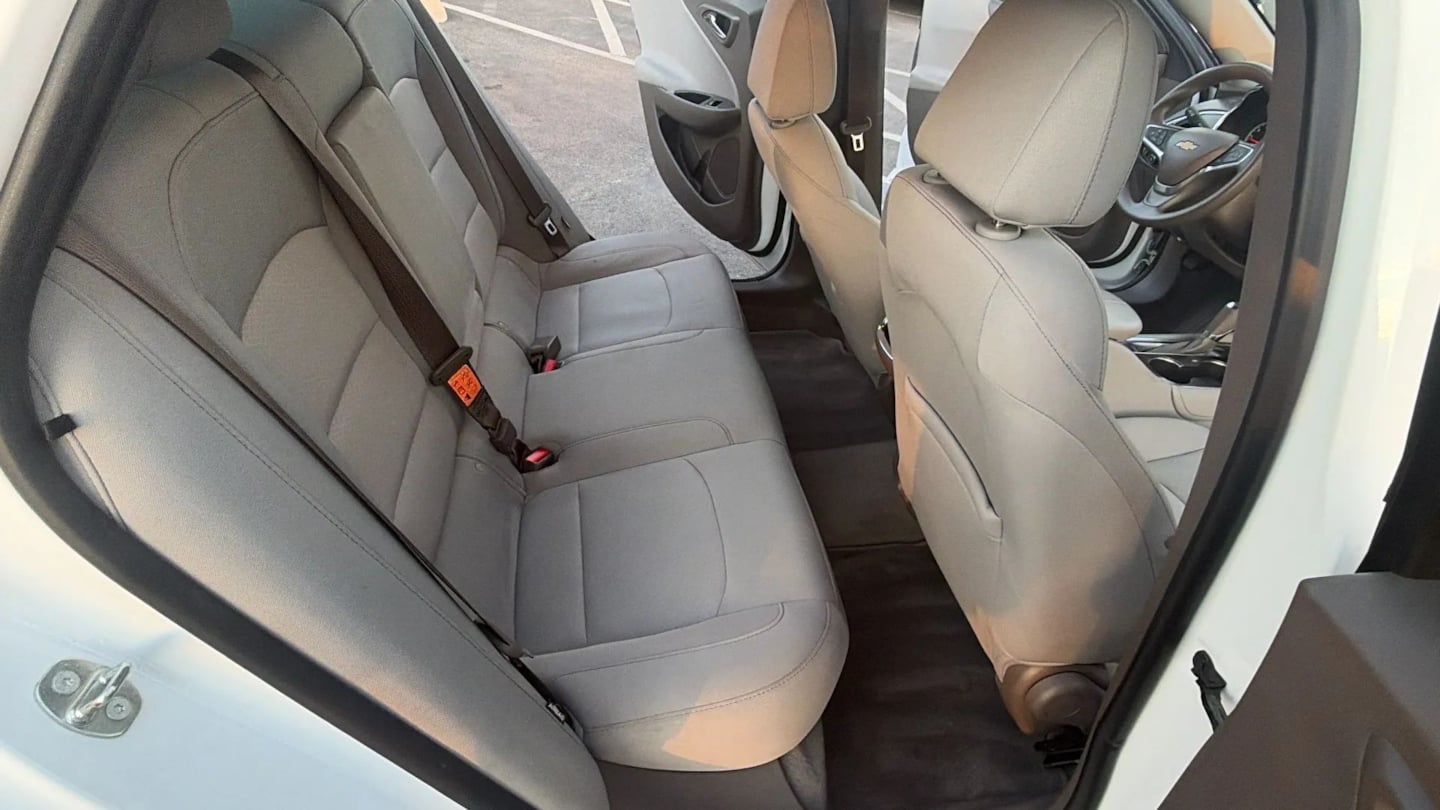 Photo 21 of this Chevrolet Malibu