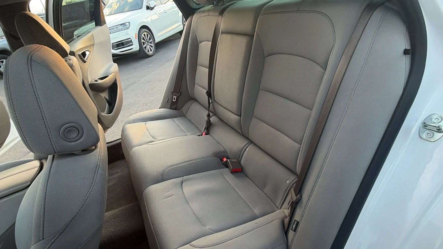 Photo 25 of this Chevrolet Malibu