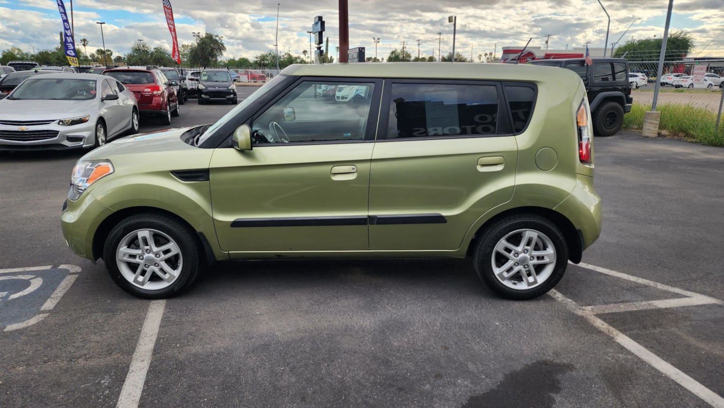 Photo 7 of this Kia Soul