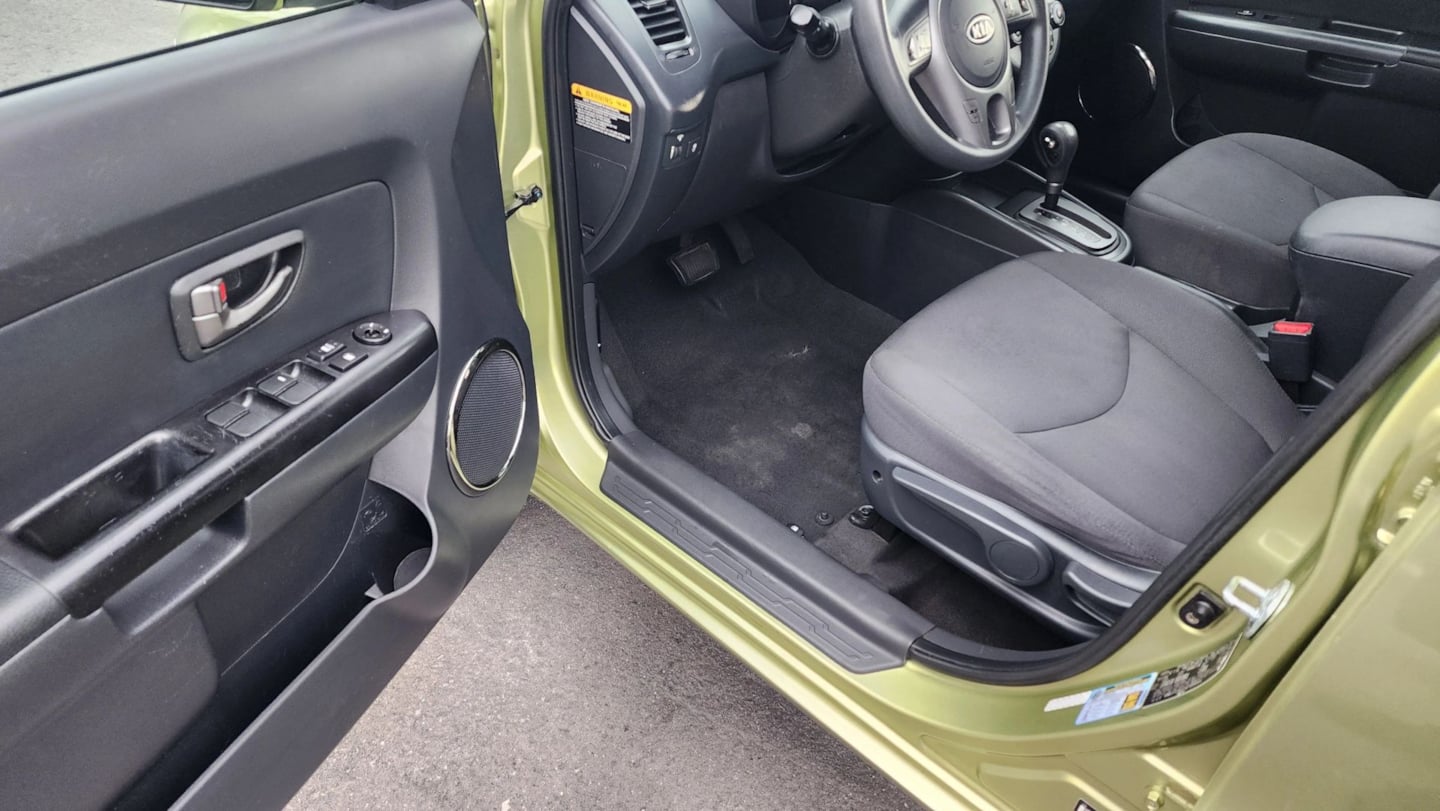 Photo 10 of this Kia Soul