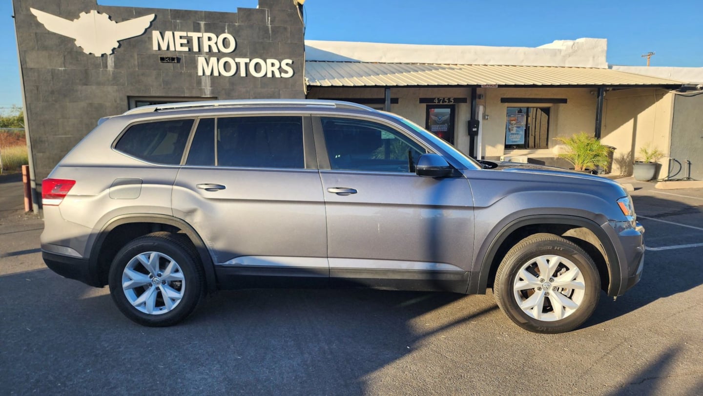 Photo 3 of this Volkswagen Atlas
