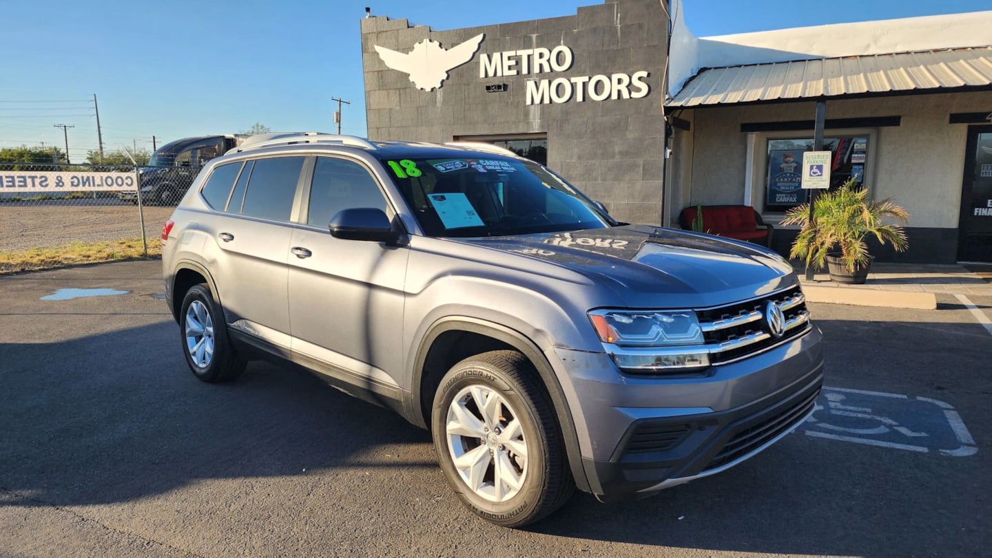 Photo 2 of this Volkswagen Atlas