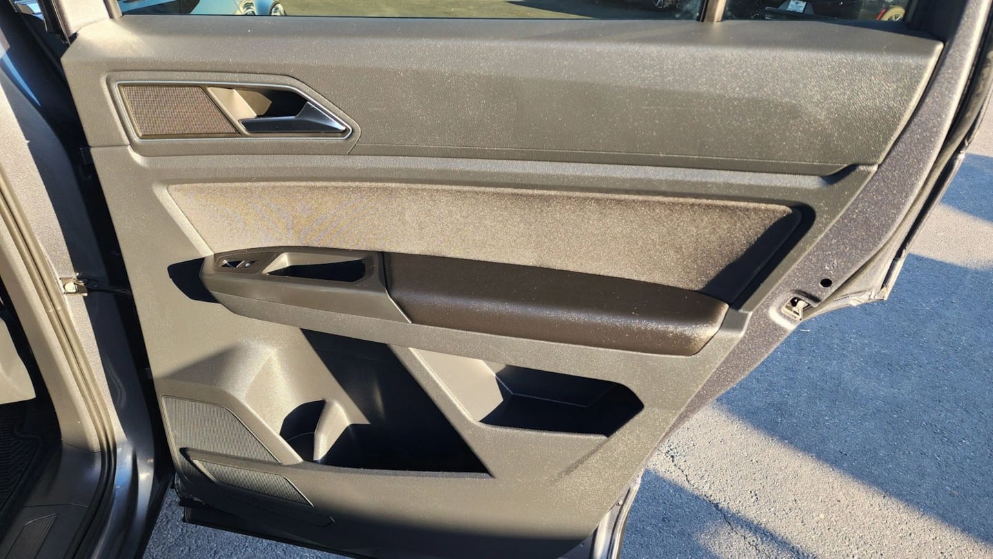 Photo 20 of this Volkswagen Atlas