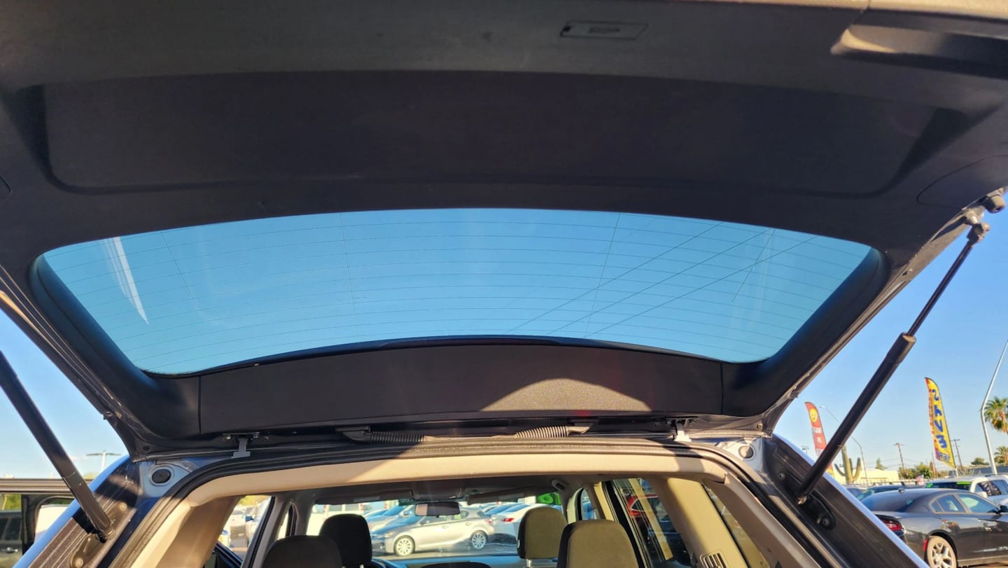 Photo 44 of this Volkswagen Atlas