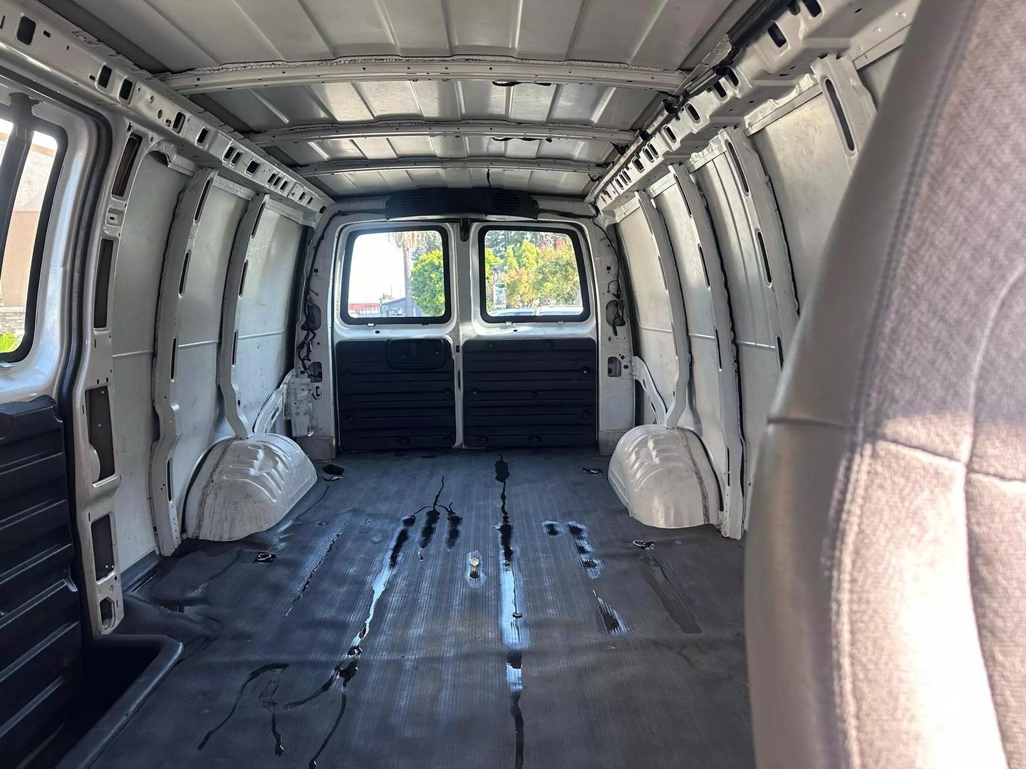 Inside Chevy Express Chevy Van 15 Passenger Chevy Van 15 Passenger