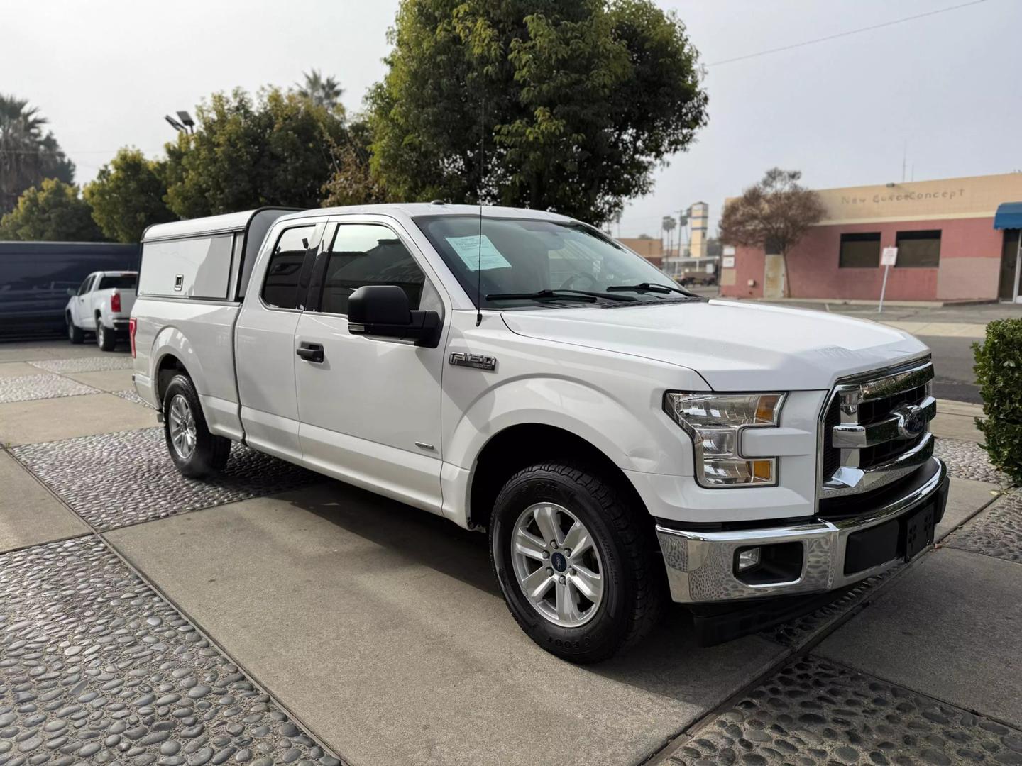 2017 Ford F-150 XLT photo 3