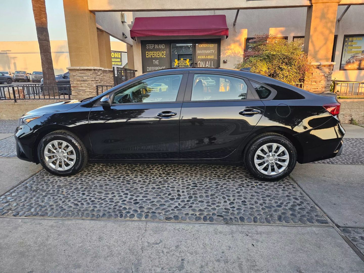 ガレリア ブラック Sold 2022 Kia Forte FE in Montclair