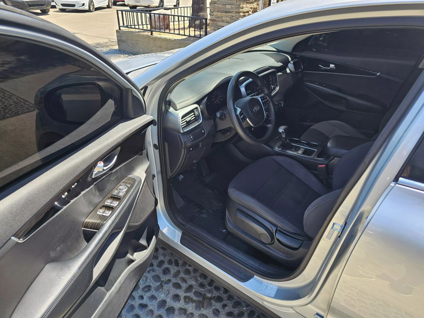 2020 Kia Sorento LX V6 photo 9