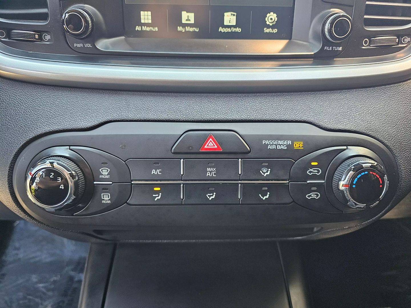 2020 Kia Sorento LX V6 photo 13