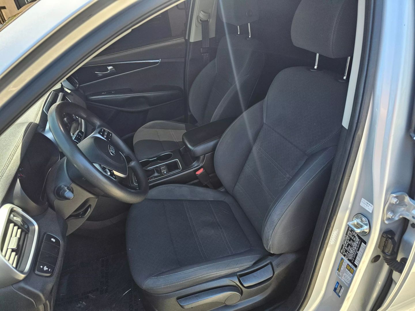 2020 Kia Sorento LX V6 photo 16