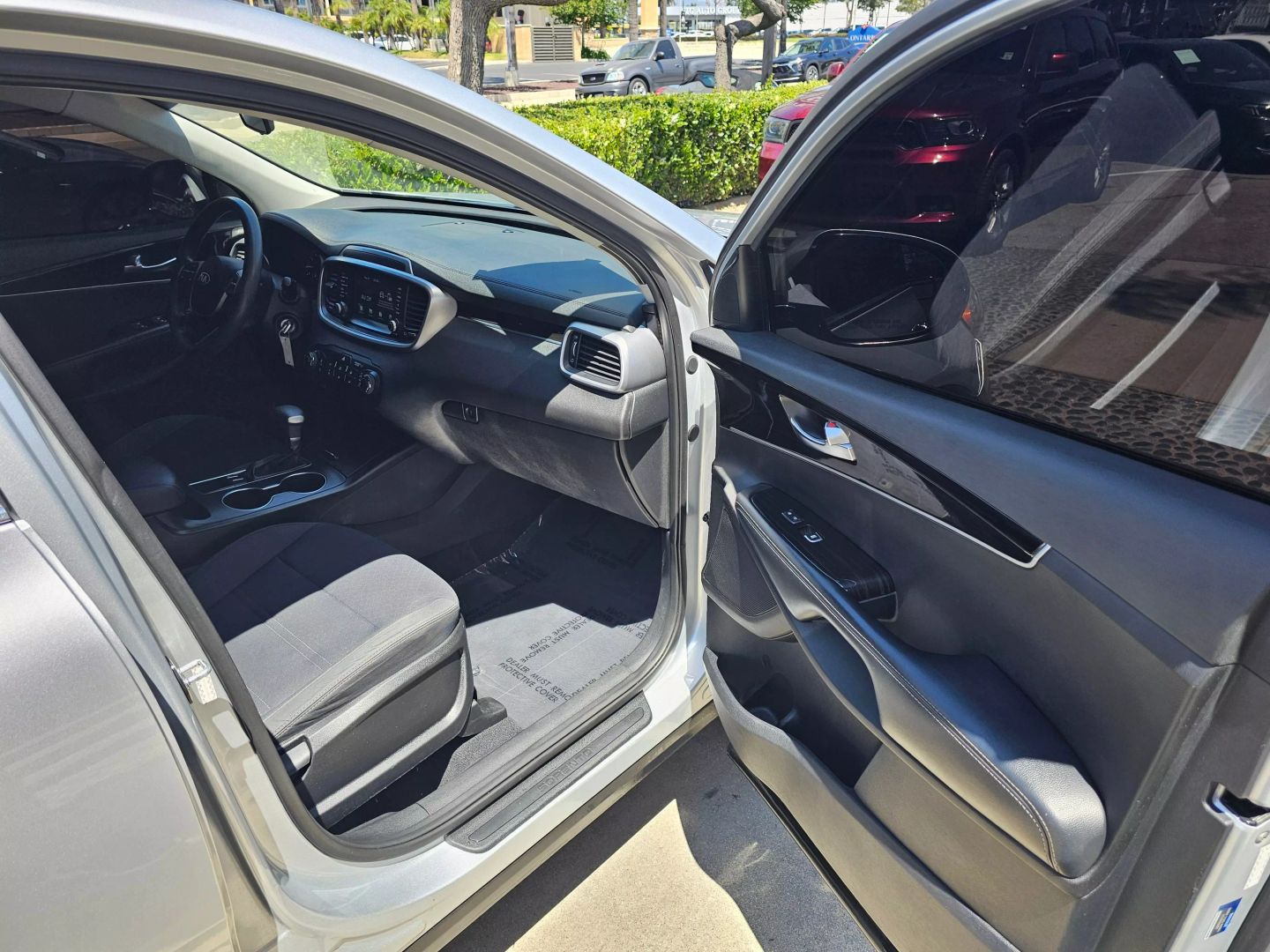 2020 Kia Sorento LX V6 photo 19