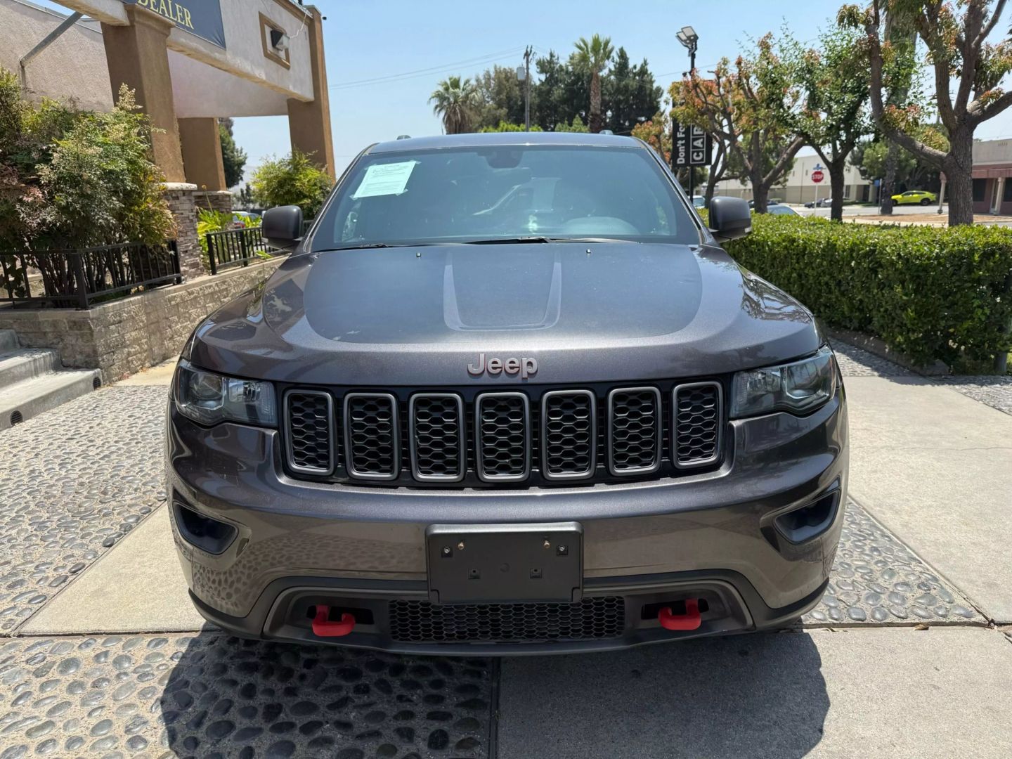2018 Jeep Grand Cherokee Trailhawk photo 2