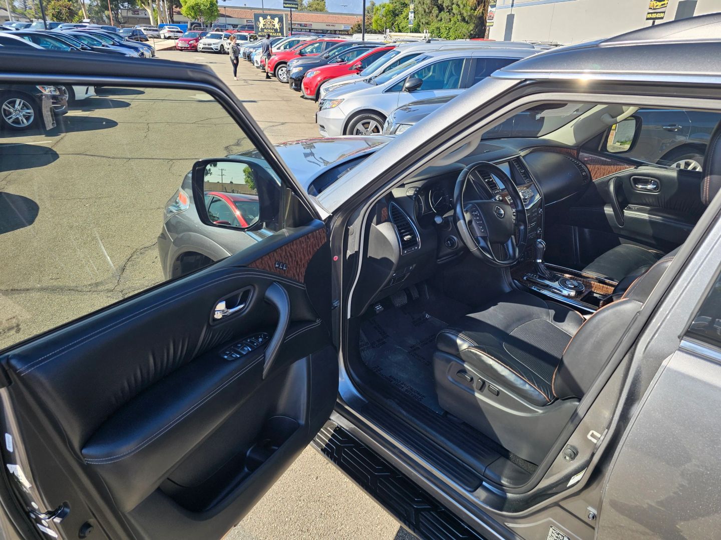 2020 Nissan Armada SL photo 9