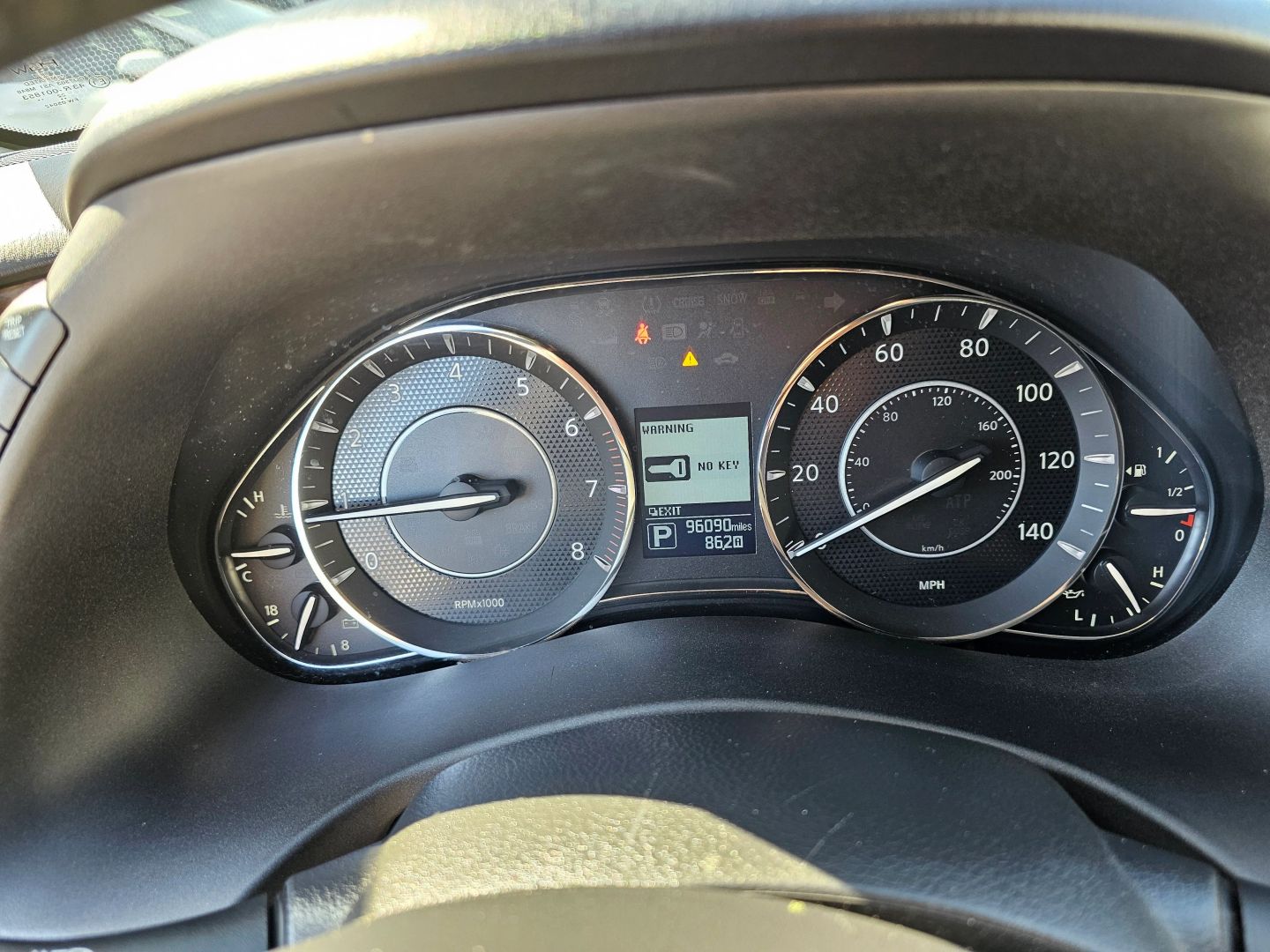 2020 Nissan Armada SL photo 10