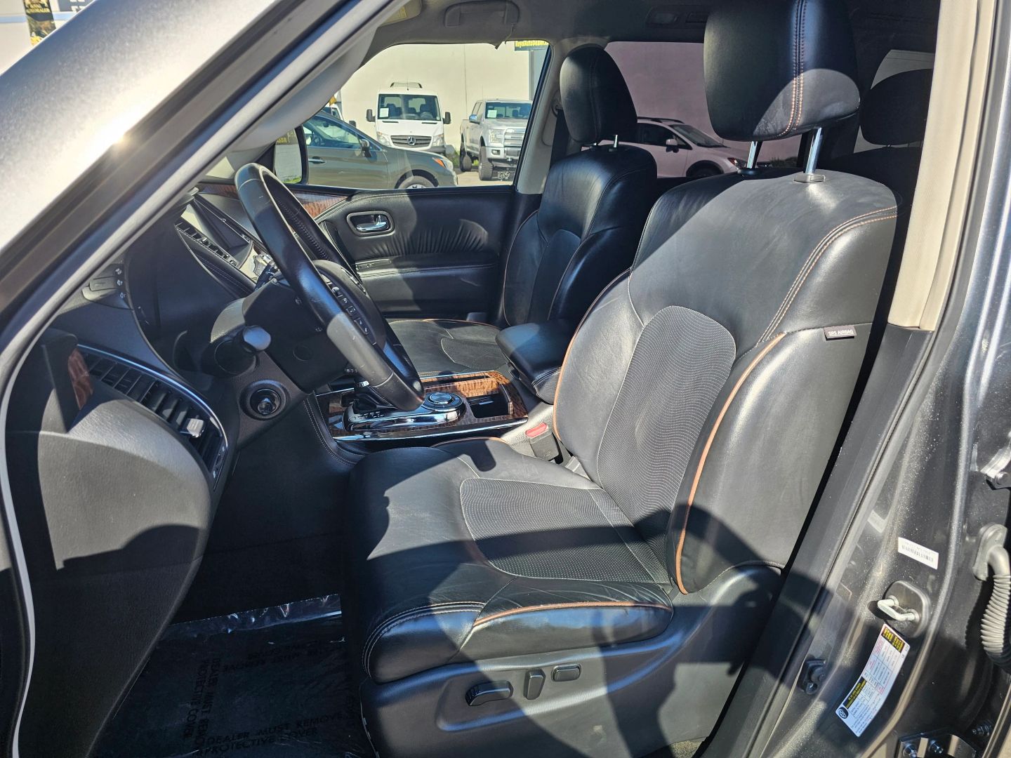 2020 Nissan Armada SL photo 16