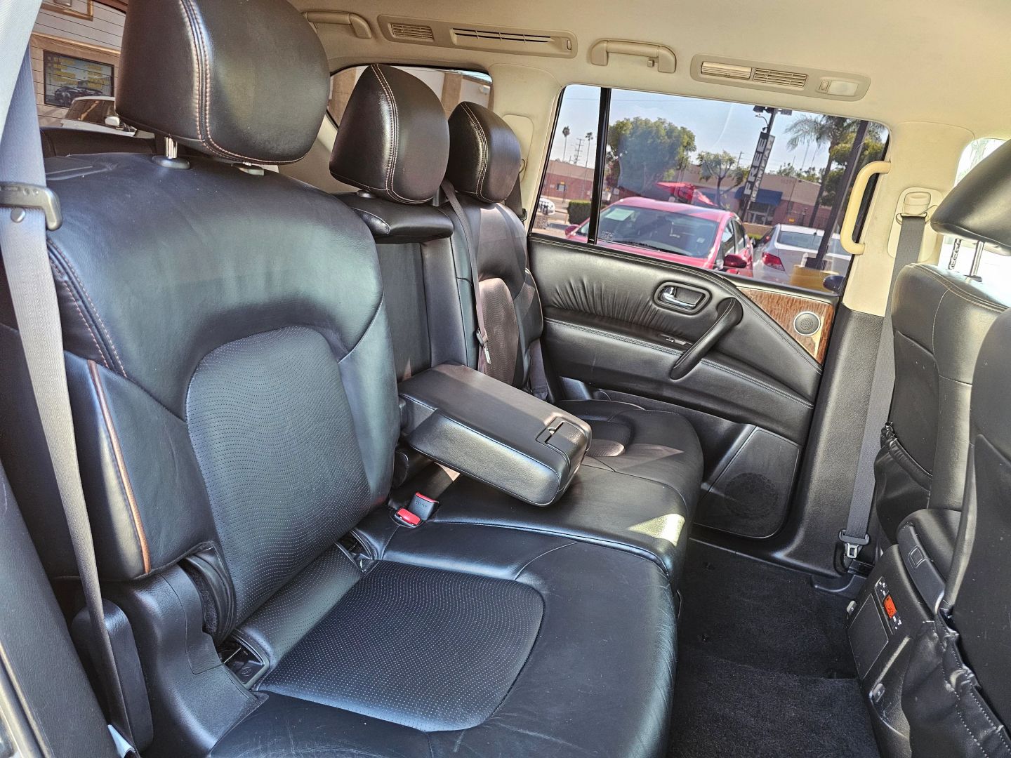 2020 Nissan Armada SL photo 24